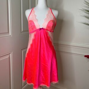 NWT Y2K Victoria’s Secret hot pink open back lingerie slip with lace